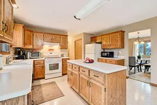 7757 Coventry Ln, Frankfort, IL 60423 - Photo 9