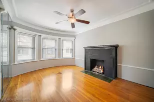 945 E Hyde Park Blvd, Chicago, IL 60615 - Photo 5