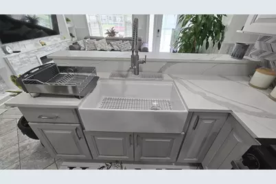 714 Russet Lane, Streamwood, IL 60107 - Photo 5