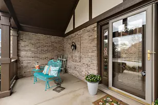 10711 Landings Dr, Orland Park, IL 60467 - Photo 5