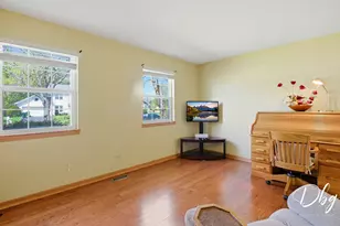 1501 Schooner Ct, Zion, IL 60099 - Photo 5