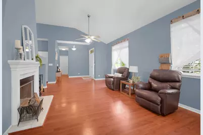 1053 Canary Avenue, Yorkville, IL 60560 - Photo 7