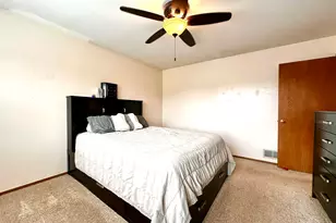 38093 N Cornell Rd, Beach Park, IL 60087 - Photo 11