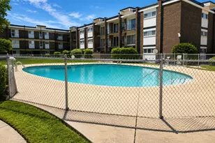 10109 Cherry Pkwy, Skokie, IL 60076 - Photo 1