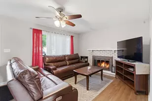 1240 Foxcroft Dr, Aurora, IL 60506 - Photo 5