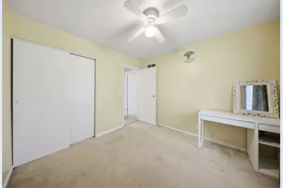 1240 Foxcroft Drive, Aurora, IL 60506 - Photo 11