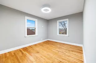 10615 S Emerald Ave, Chicago, IL 60628 - Photo 15