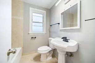 10615 S Emerald Ave, Chicago, IL 60628 - Photo 17