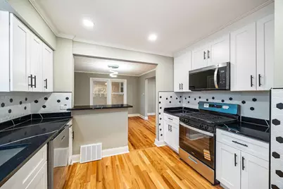 10615 S Emerald Avenue, Chicago, IL 60628 - Photo 9