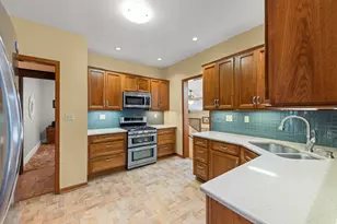 1924 Pine Rd, Homewood, IL 60430 - Photo 9
