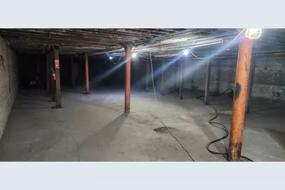 8802 S Commercial Avenue, Chicago, IL 60617 - Photo 11