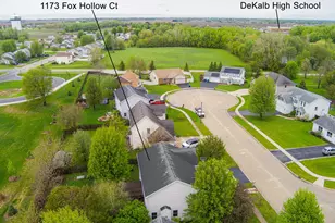 1173 Fox Hollow Ct, Dekalb, IL 60115 - Photo 5
