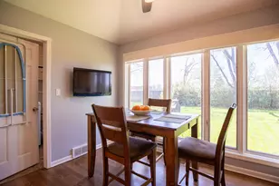 4025 Radcliffe Dr, Northbrook, IL 60062 - Photo 5