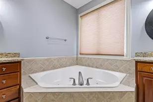 941 Tivoli Dr, Rockford, IL 61114 - Photo 25