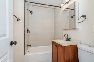 1504 N Dearborn Pkwy, Chicago, IL 60610 - Photo 7