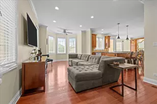 1139 Elmwood Ave, Deerfield, IL 60015 - Photo 9