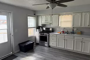 430 W Washington St, Hoopeston, IL 60942 - Photo 3