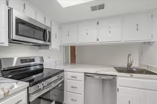 820 Elder Rd, Homewood, IL 60430 - Photo 11