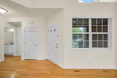1028 Orchard Pond Court, Lake Zurich, IL 60047 - Photo 3