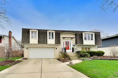 127 W King Henry Court, Palatine, IL 60067 - Photo 1