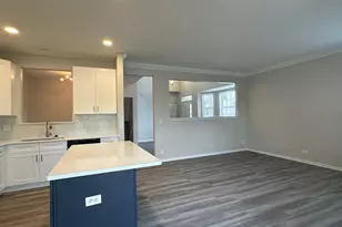 756 Panorama Ct, Aurora, IL 60502 - Photo 11