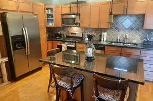 10541 Palos Pl, Palos Hills, IL 60465 - Photo 11