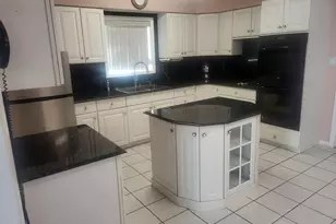 225 N East River Rd, Des Plaines, IL 60016 - Photo 7