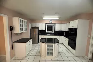 225 N East River Rd, Des Plaines, IL 60016 - Photo 3