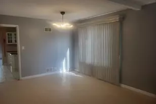 225 N East River Rd, Des Plaines, IL 60016 - Photo 11