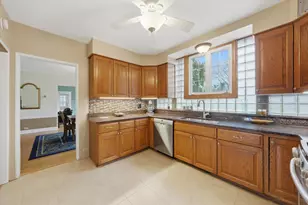 213 Country Club Rd, Chicago Heights, IL 60411 - Photo 11