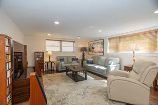 7650 Kenton Ave, Skokie, IL 60076 - Photo 17