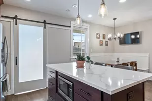 4823 W Argyle St, Chicago, IL 60630 - Photo 9