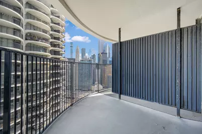 300 N State Street #3007, Chicago, IL 60654 - Photo 15