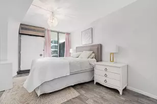 [Address not provided], Chicago, IL 60654 - Photo 13