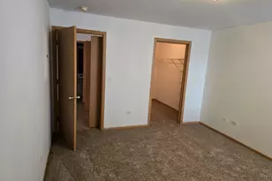 1626 McClure Rd, Aurora, IL 60505 - Photo 9