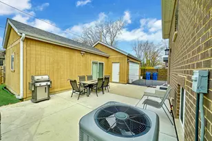 8566 S 83rd Ave, Hickory Hills, IL 60457 - Photo 41