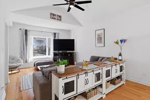 8566 S 83rd Ave, Hickory Hills, IL 60457 - Photo 9