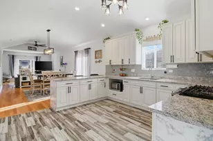 8566 S 83rd Ave, Hickory Hills, IL 60457 - Photo 15