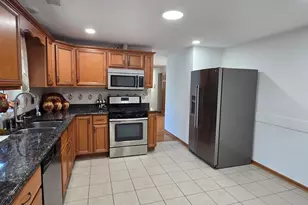 1832 W Weathersfield Way, Schaumburg, IL 60193 - Photo 17