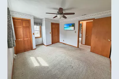 2472 W Red Oak Road, Freeport, IL 61032 - Photo 31