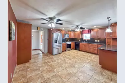 2472 W Red Oak Road, Freeport, IL 61032 - Photo 11