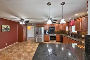 2472 W Red Oak Rd, Freeport, IL 61032 - Photo 13