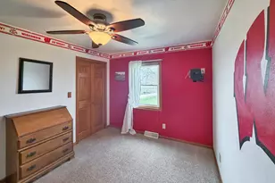 2472 W Red Oak Rd, Freeport, IL 61032 - Photo 33