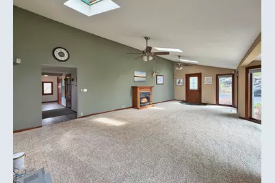 2472 W Red Oak Road, Freeport, IL 61032 - Photo 7