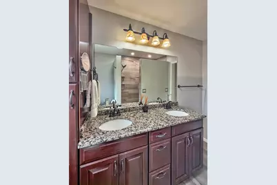 2472 W Red Oak Road, Freeport, IL 61032 - Photo 25
