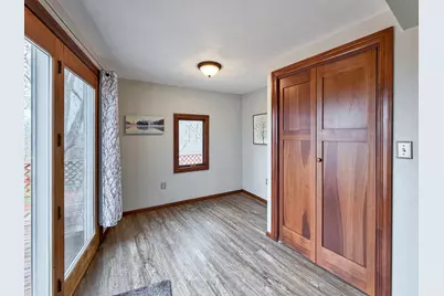 2472 W Red Oak Road, Freeport, IL 61032 - Photo 5