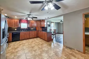 2472 W Red Oak Rd, Freeport, IL 61032 - Photo 15