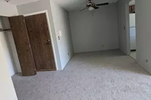 1470 Williamsburg Dr, Schaumburg, IL 60193 - Photo 3