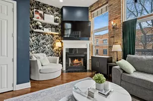 2039 W Belmont Ave, Chicago, IL 60618 - Photo 3