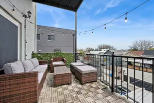 2039 W Belmont Ave, Chicago, IL 60618 - Photo 17